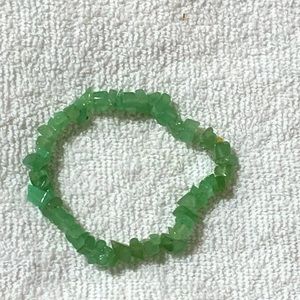 Green stretch bracelet